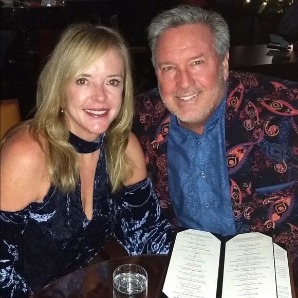 Hi! I’m Max. Thanks for checking out my Closet! - Picture 2 of 3